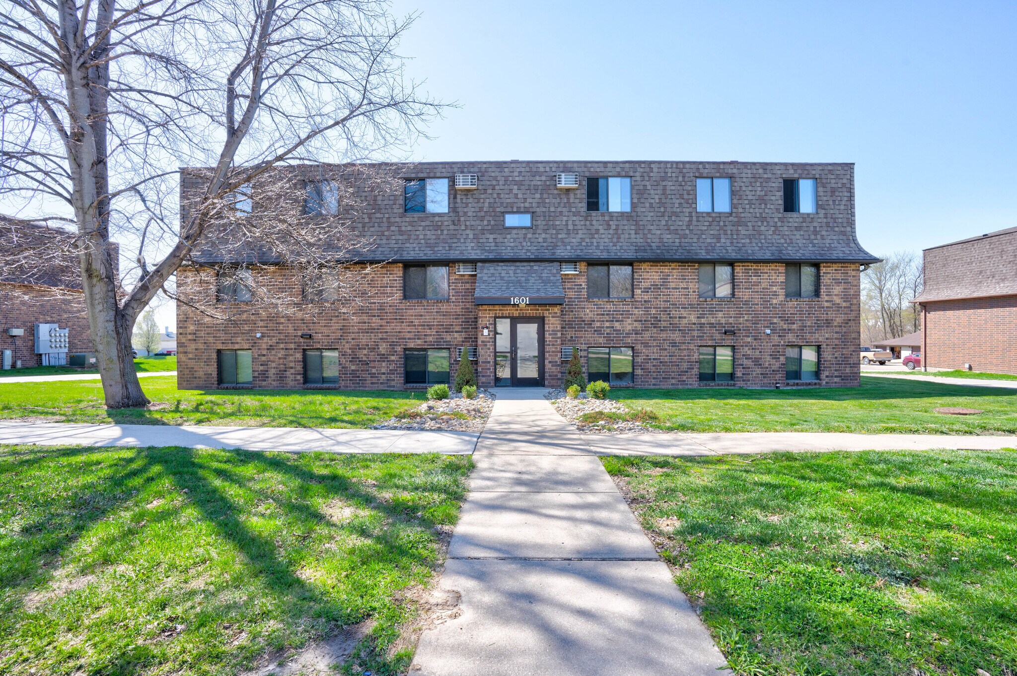 1601 Aber Ave, Iowa City, IA for Sale