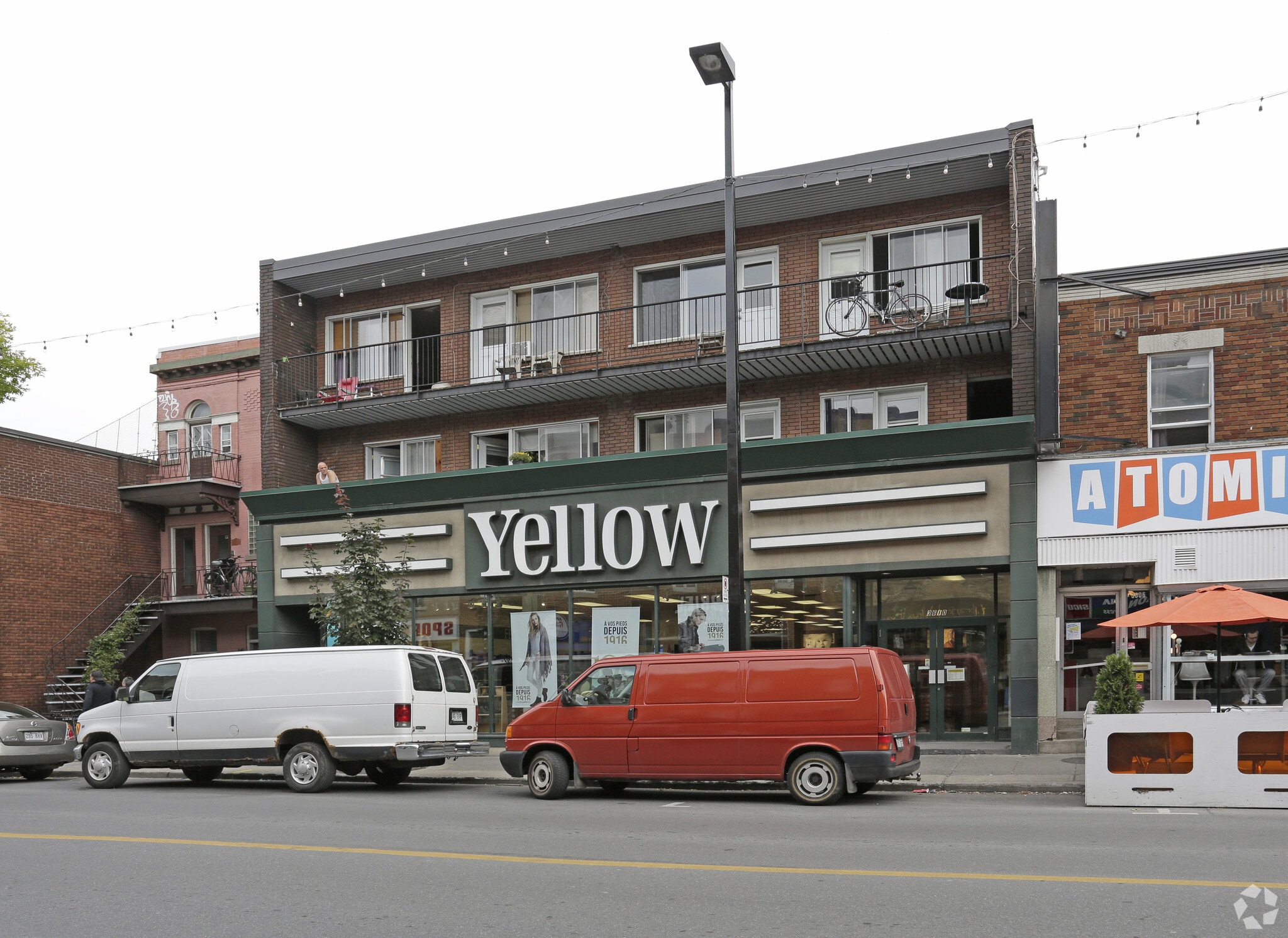 3610-3614 Rue Ontario E, Montréal, QC for Rent
