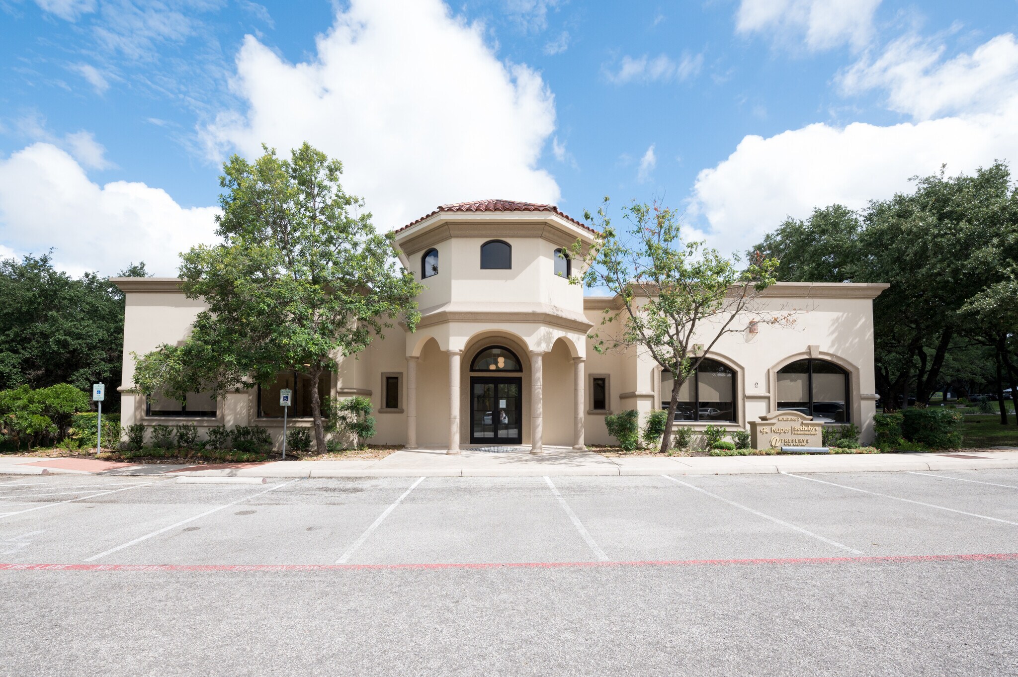 4 Dominion Dr, San Antonio, TX for Rent