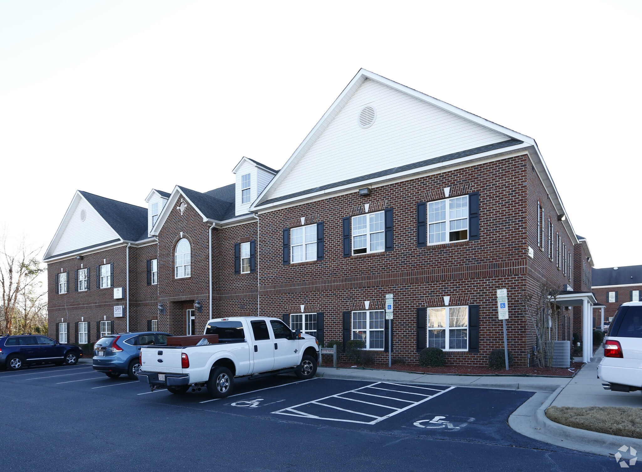 2931 Breezewood Ave Fayetteville, NC 28303 Office Property for Lease