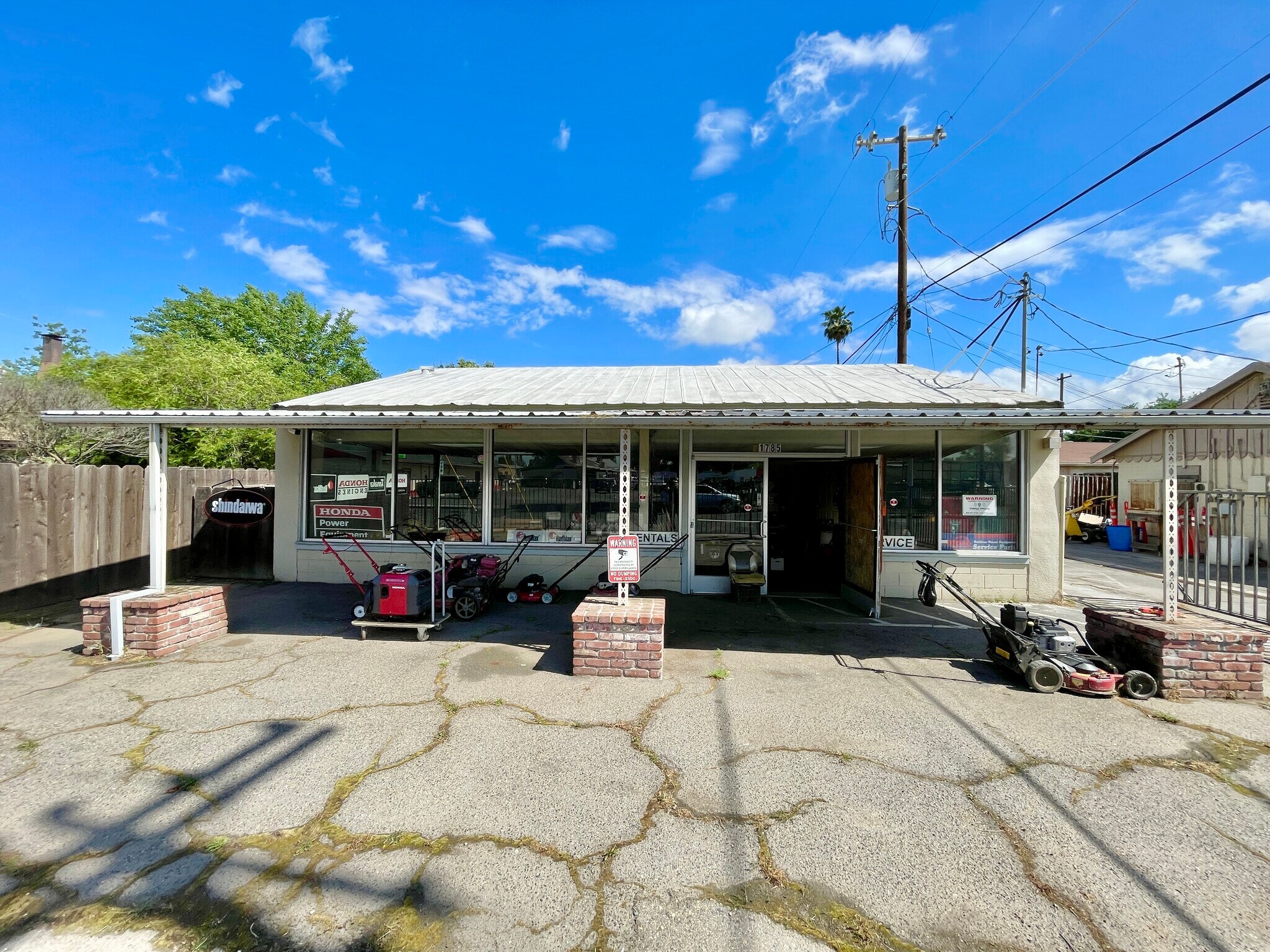 1785 E 21st St, Merced, CA for Sale