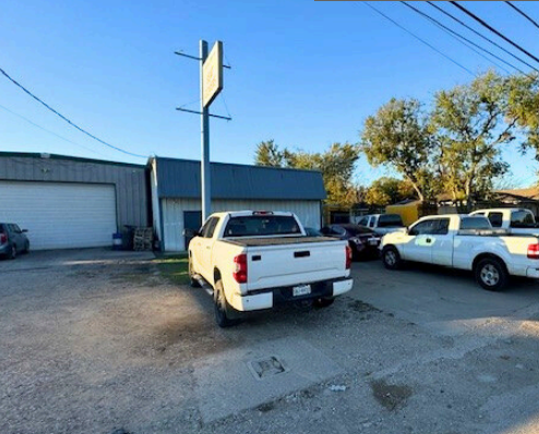 106 W Vinyard Rd, Duncanville, TX for Sale