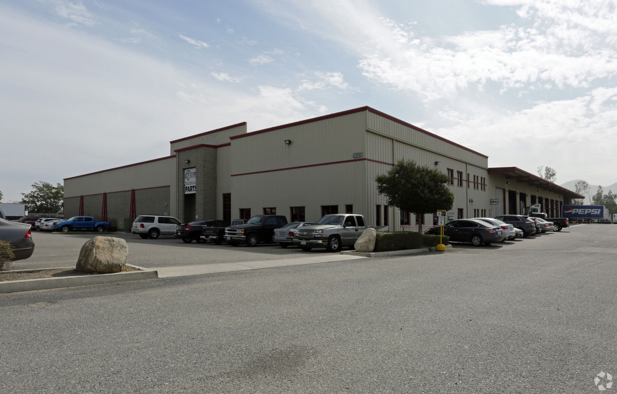 16025 Slover Ave, Fontana, CA for Rent