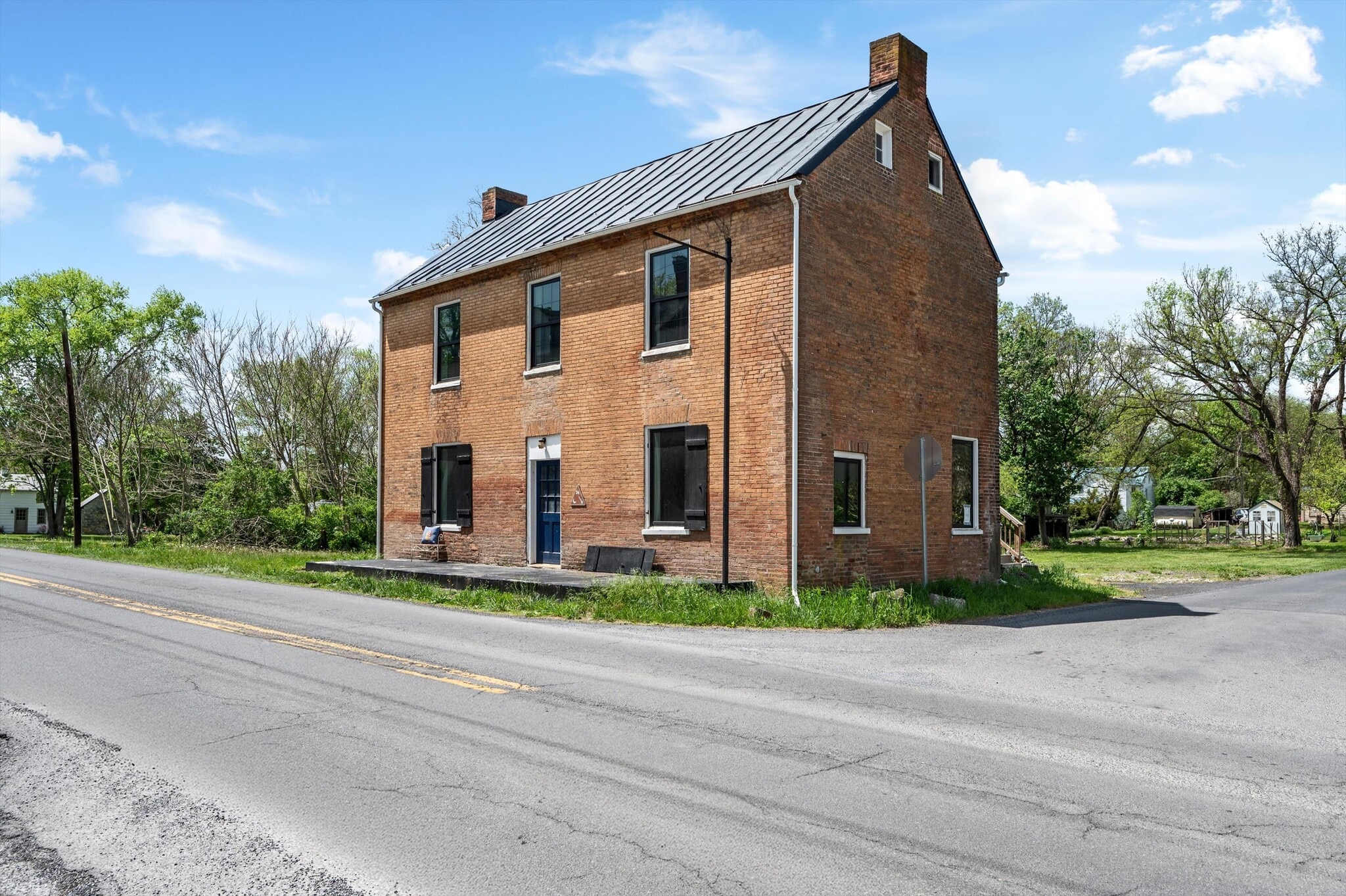 7211 Queen St, Middleway, WV for Sale