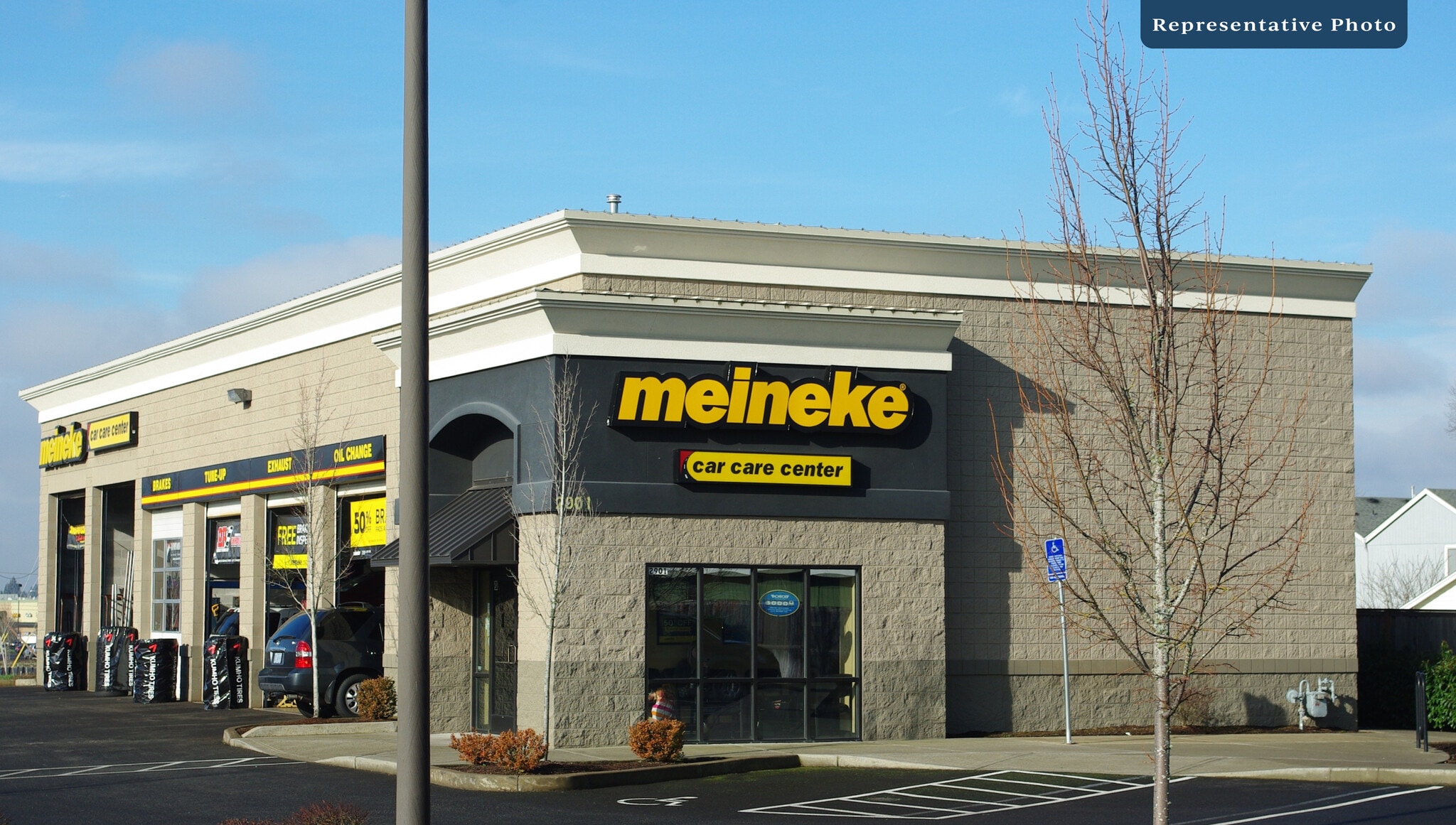 2951 Stadium Dr, Kalamazoo, MI for Sale