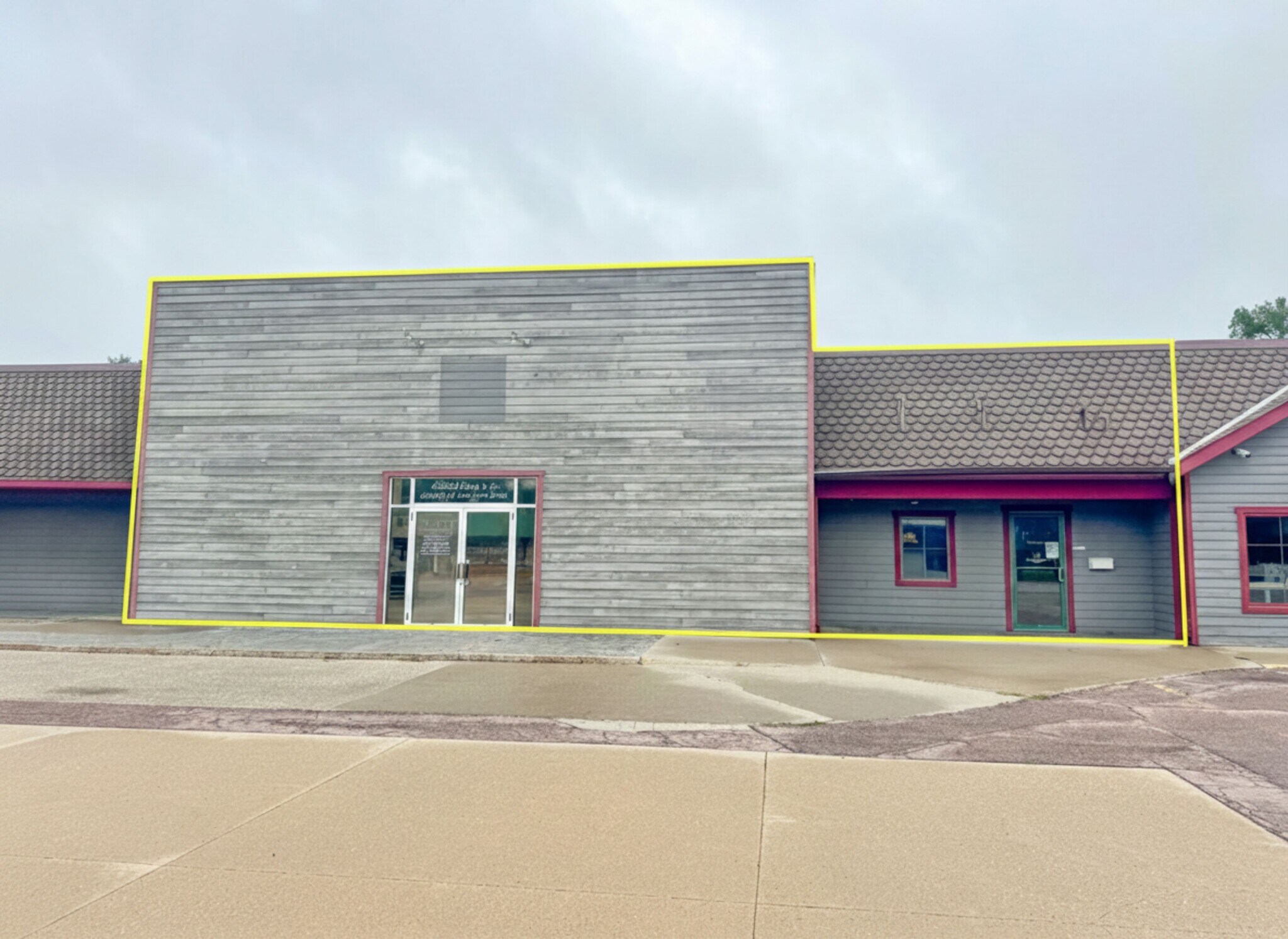 16 5th St NW, Le Mars, IA for Rent
