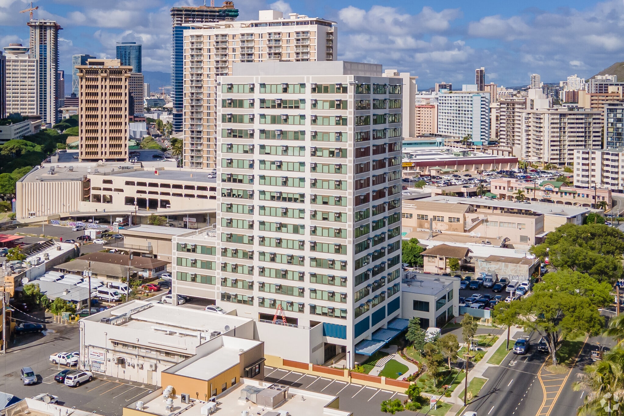 1723 Kalakaua Ave, Honolulu, HI for Rent