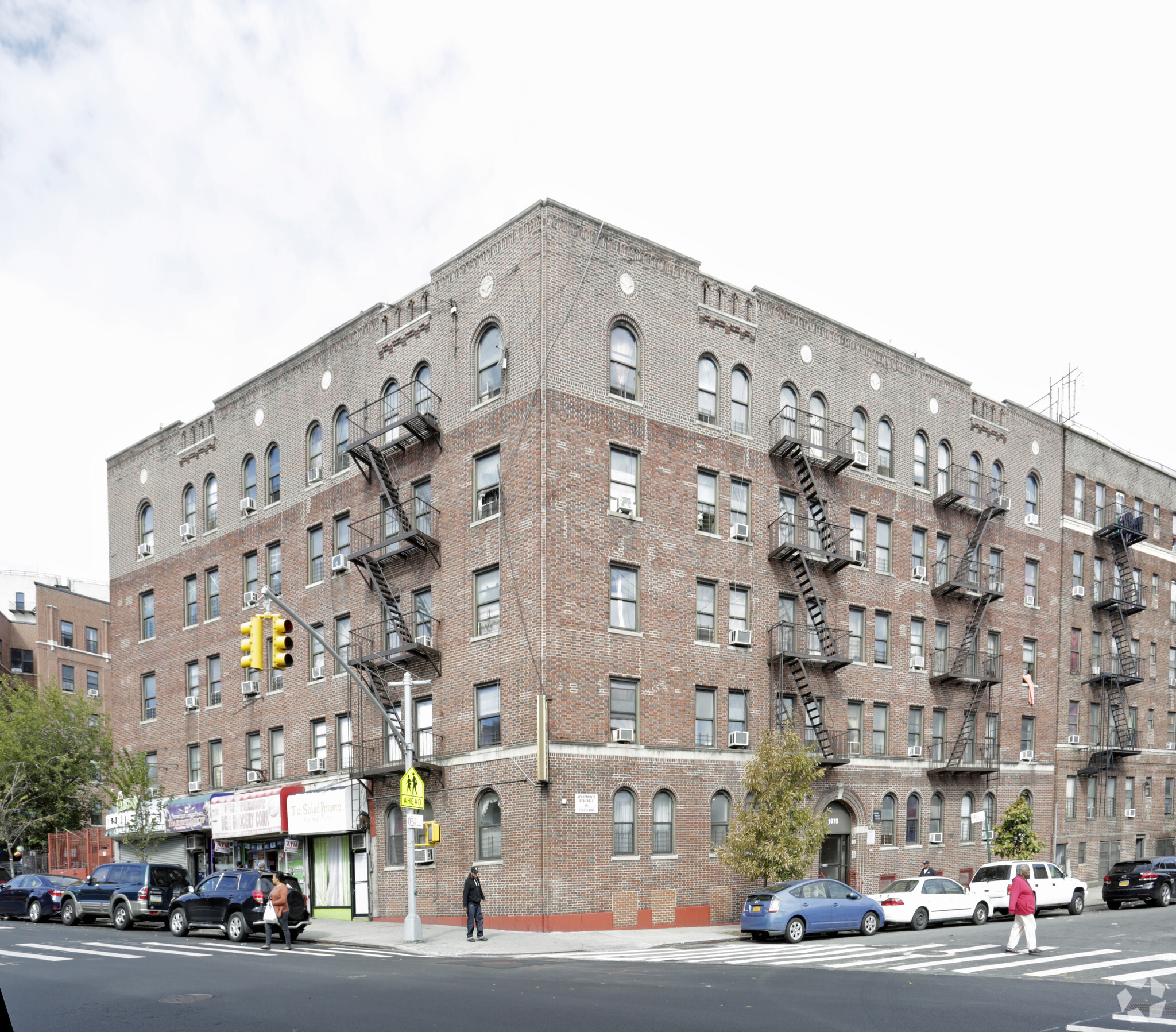 1975 Davidson Ave, Bronx, NY for Rent