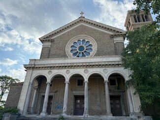 Cincinnati, OH Churches - 3500 Montgomery Rd