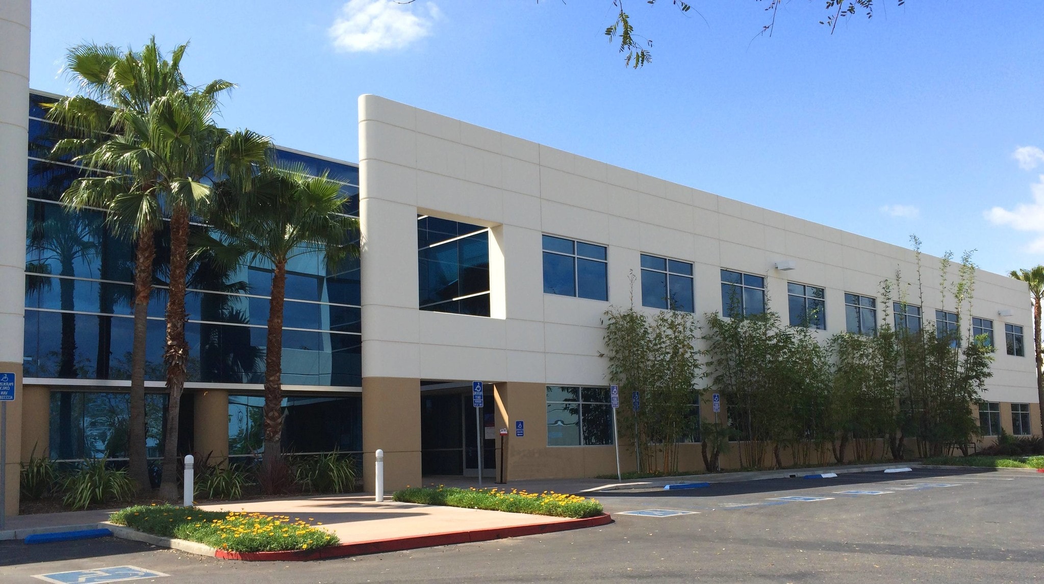 14300-14320 Arminta St, Panorama City, CA for Rent