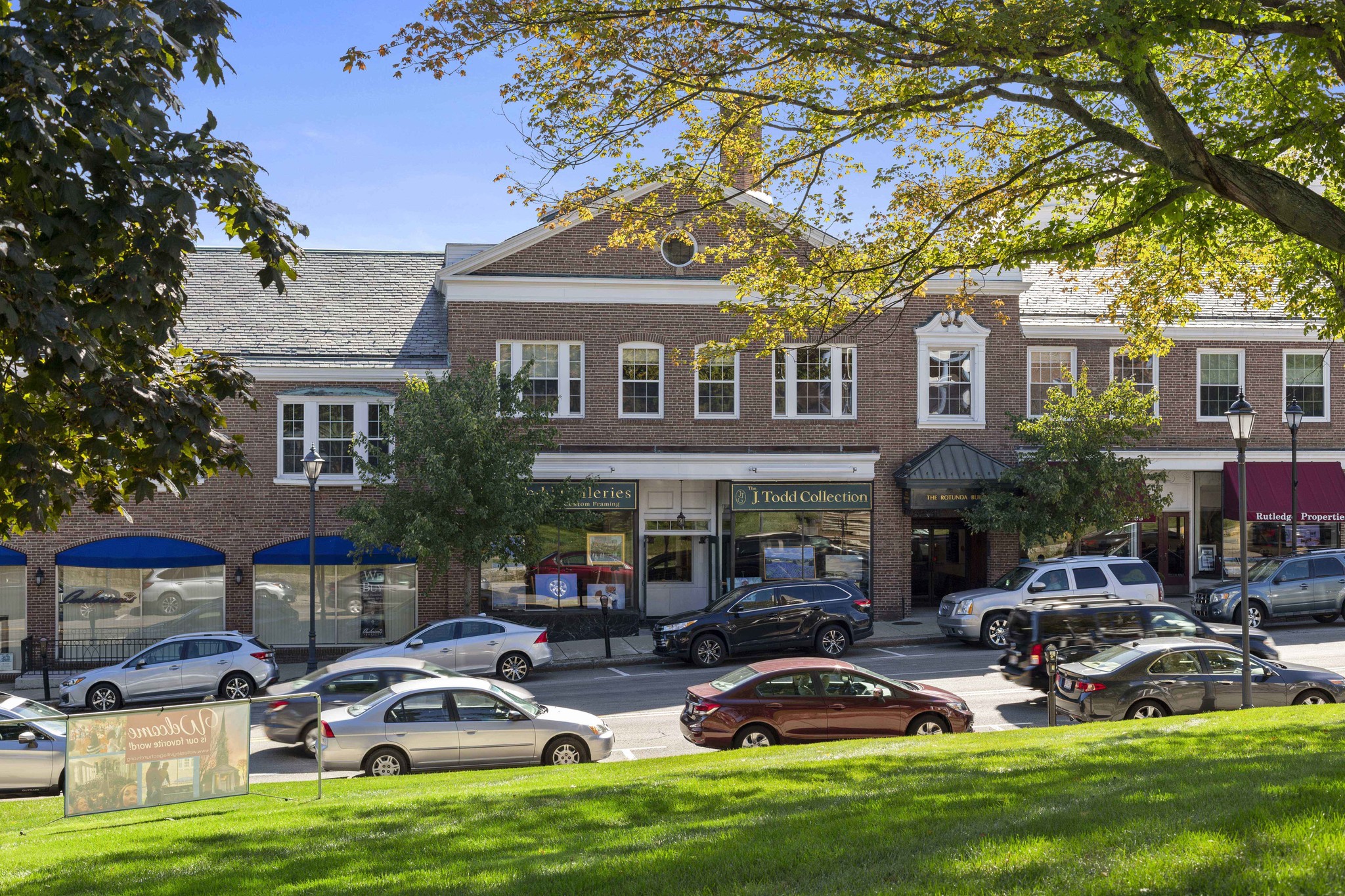 570-574 Washington St, Wellesley, MA for Rent