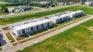 Iowa City, IA Apartments - 3701-3761 Eastbrook Dr