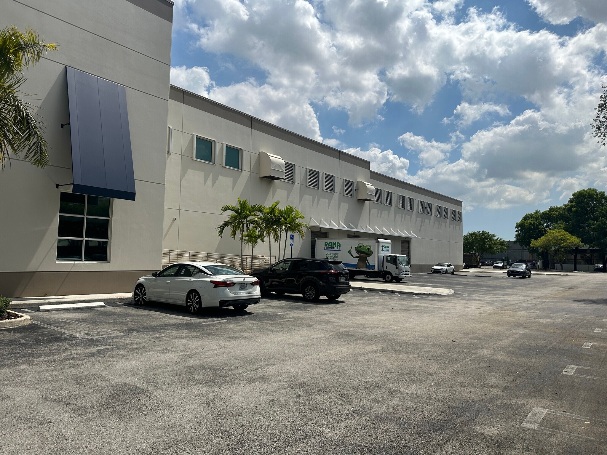 10005 NW 21st St, Doral, FL for Rent