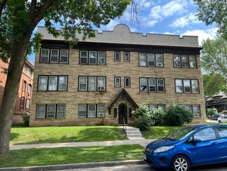 Milwaukee, WI Apartments - 2706 N Frederick Ave