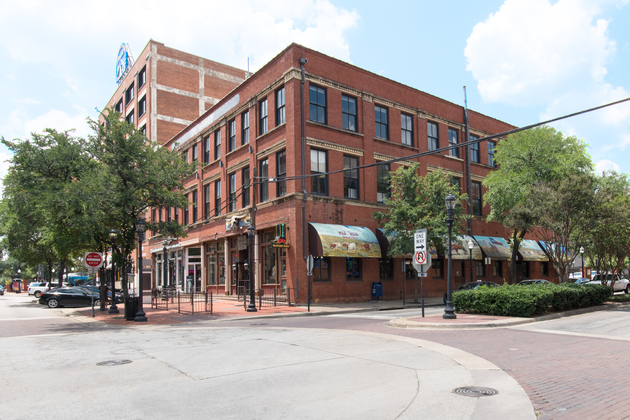 311 N Market St, Dallas, TX for Rent