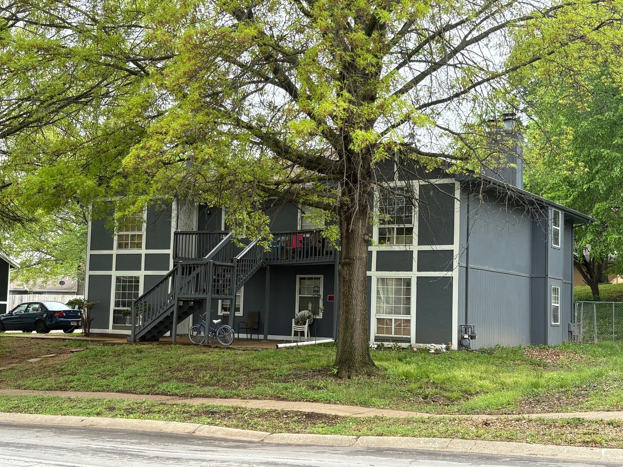 708 NE Ball Dr, Lees Summit, MO for Sale