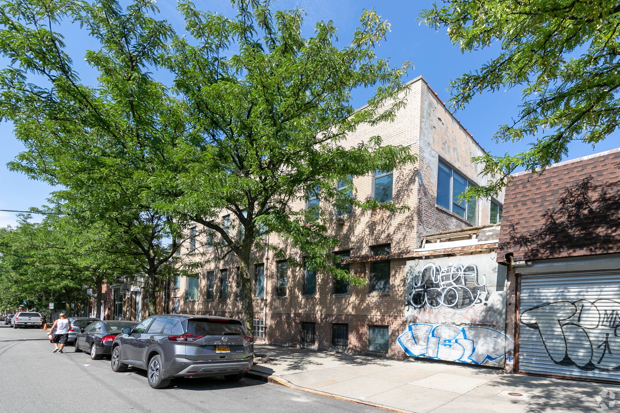 20 Van Dam St Brooklyn, NY 11222 Industrial Property for Lease on