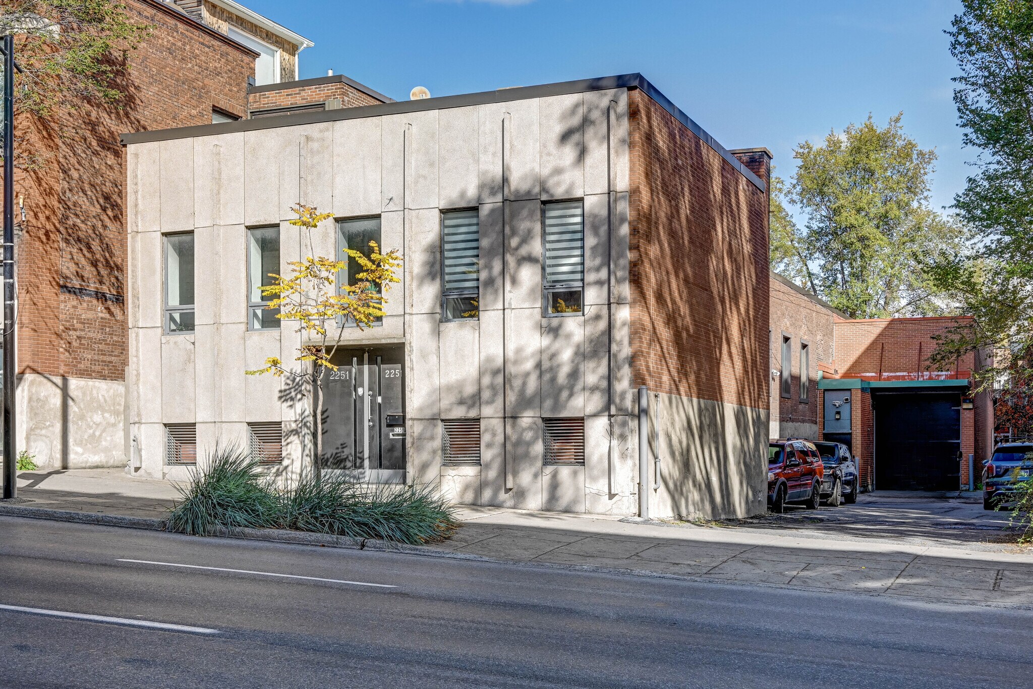 2251 Av Papineau, Montréal, QC for Sale