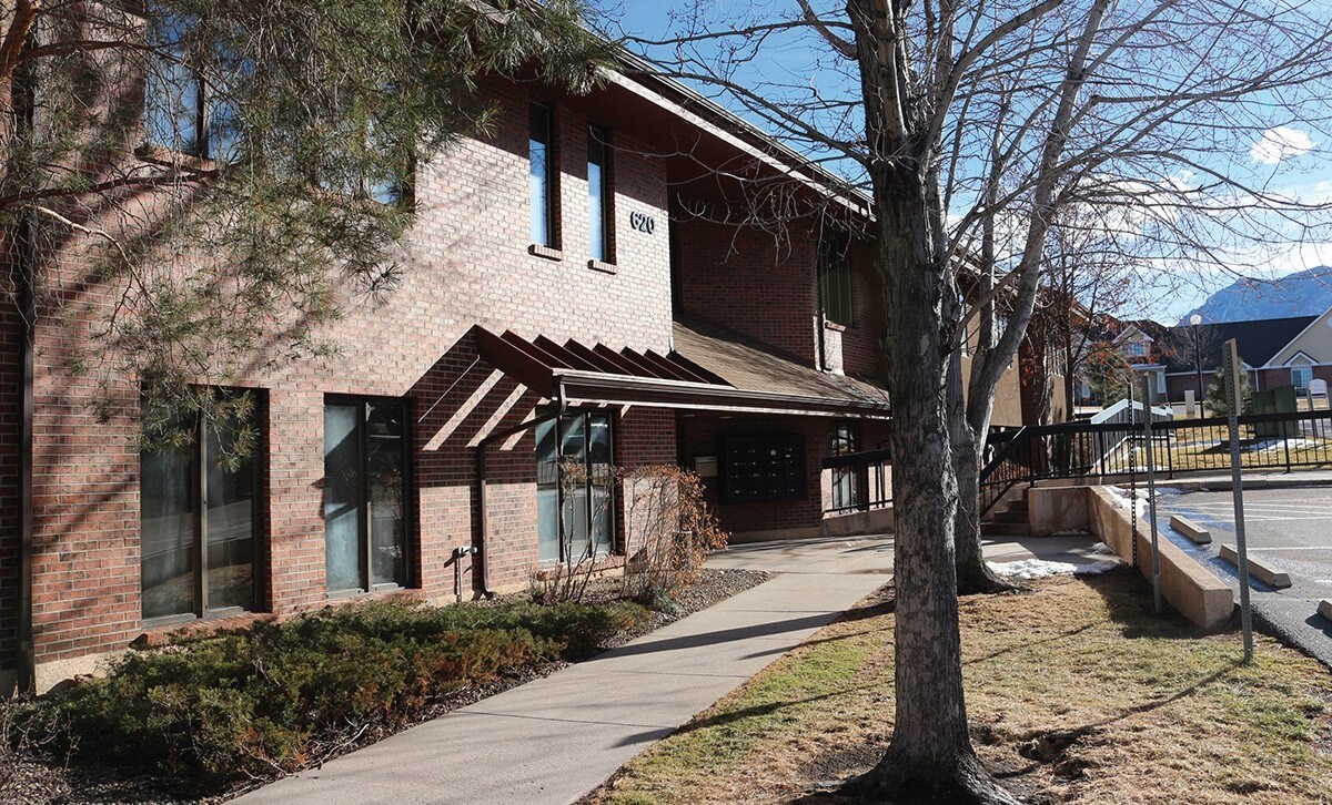 620 Southpointe Ct, Colorado Springs, CO for Rent