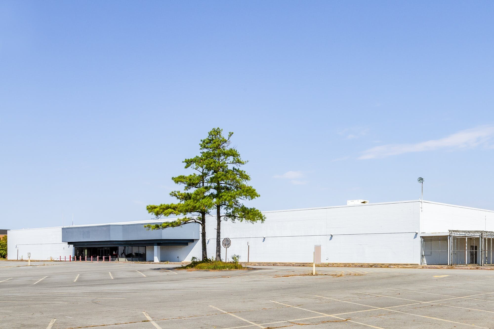 2901 Pines Mall Dr, Pine Bluff, AR for Rent