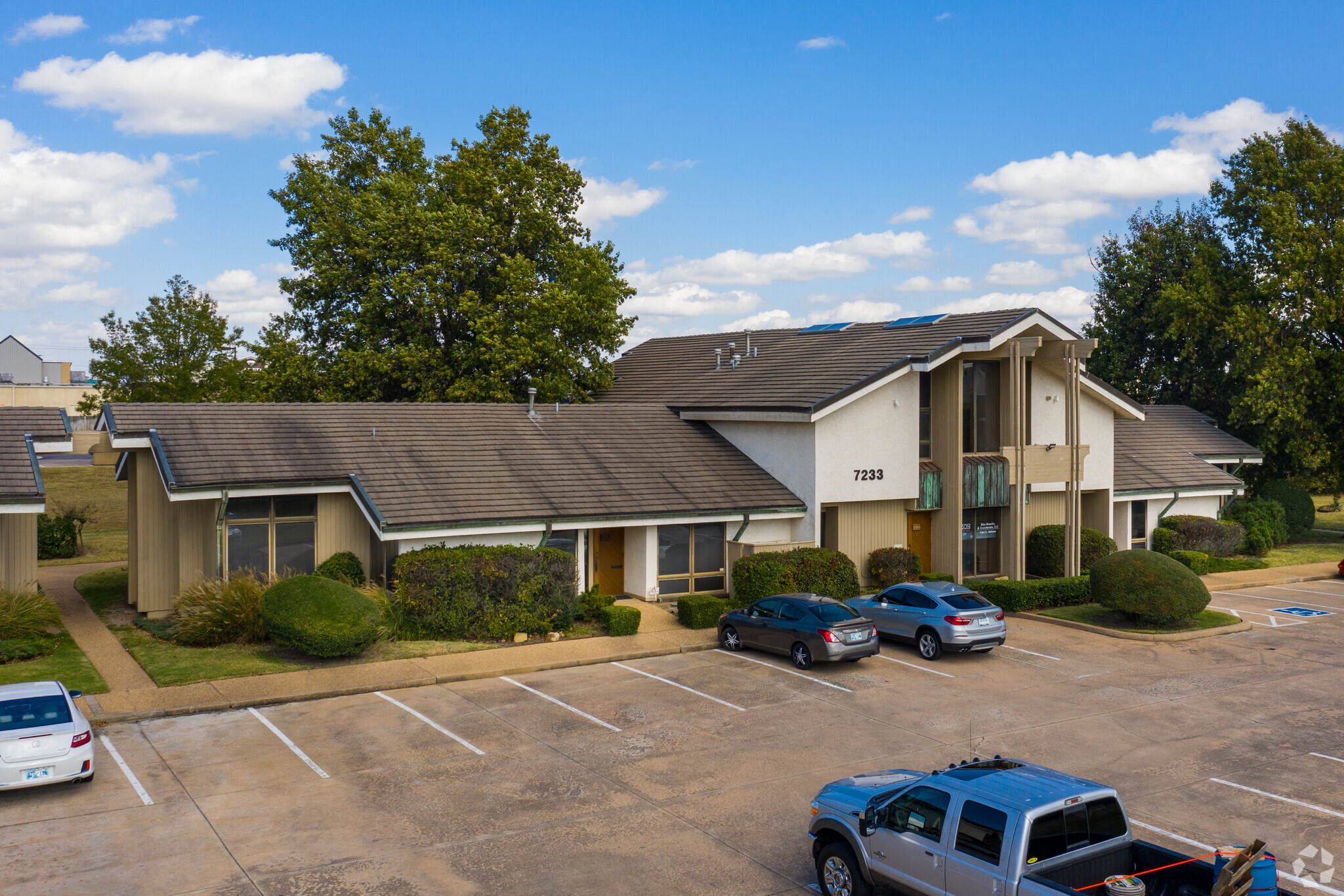 7233 S 85th East Ave, Tulsa, OK for Sale