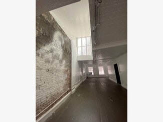 New York, NY Office/Retail - 51 W 28th St