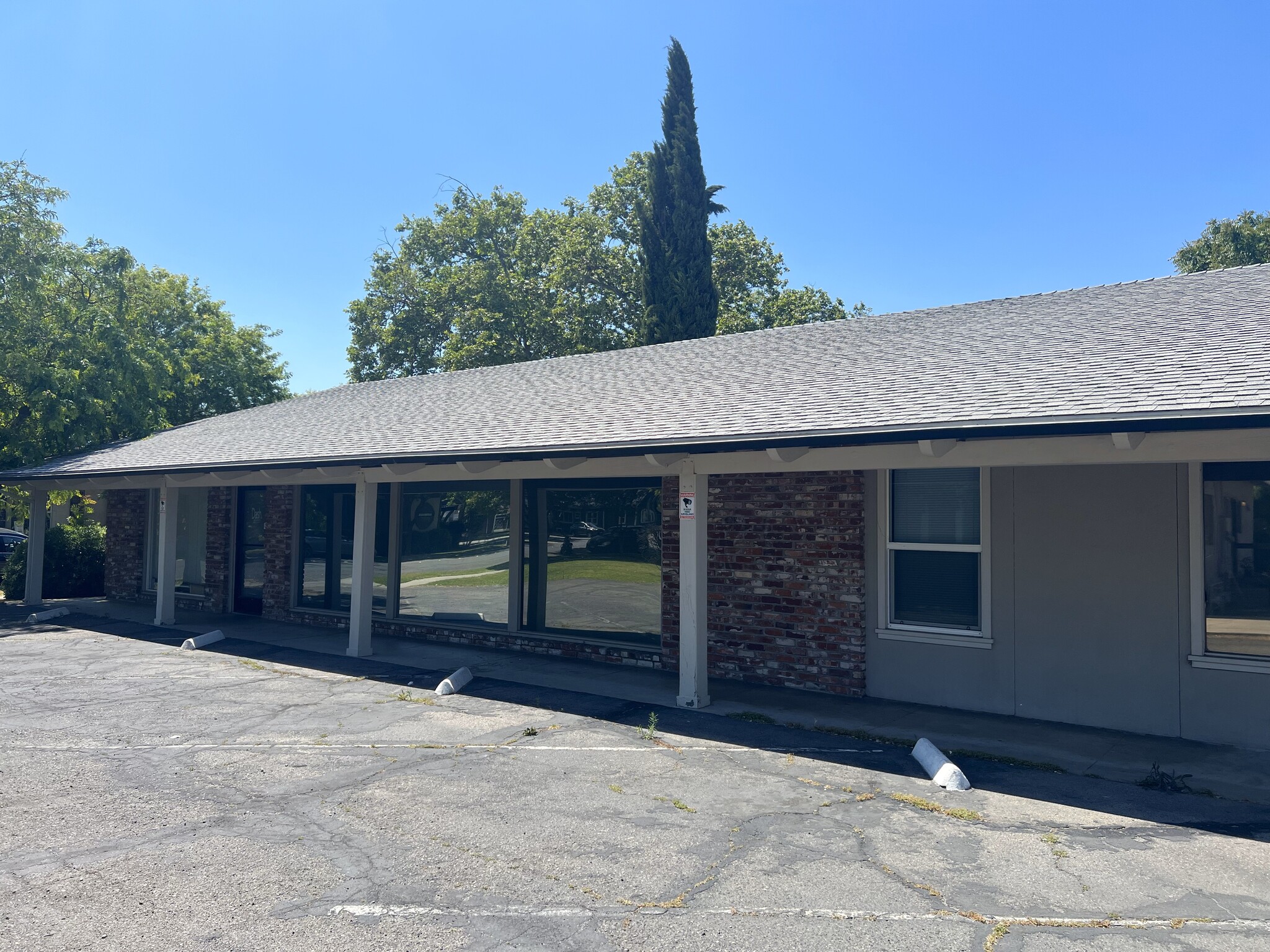 1017 W 18th St, Merced, CA for Sale