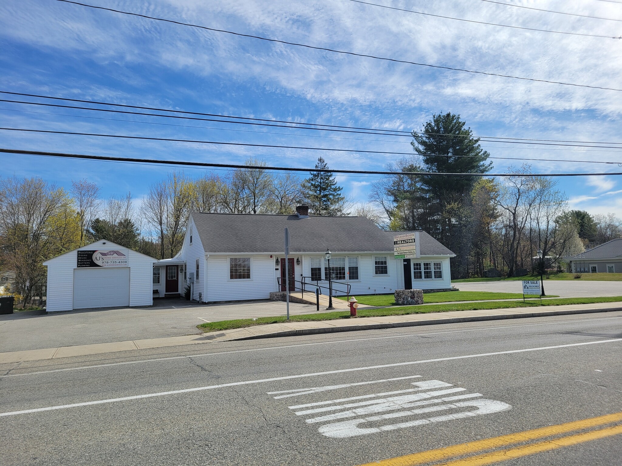 1565 Lakeview Ave, Dracut, MA for Sale
