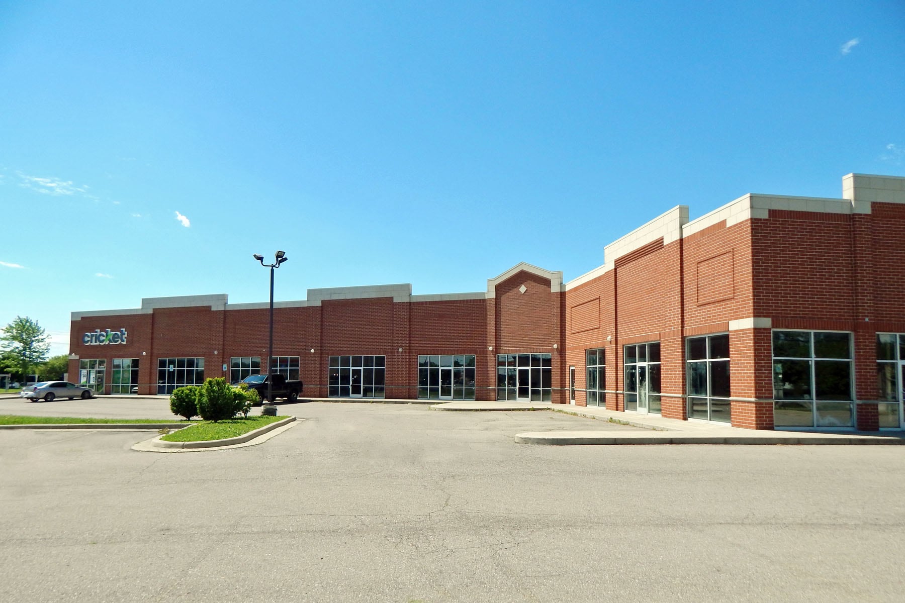 32901-32931 Gratiot Ave, Roseville, MI for Rent