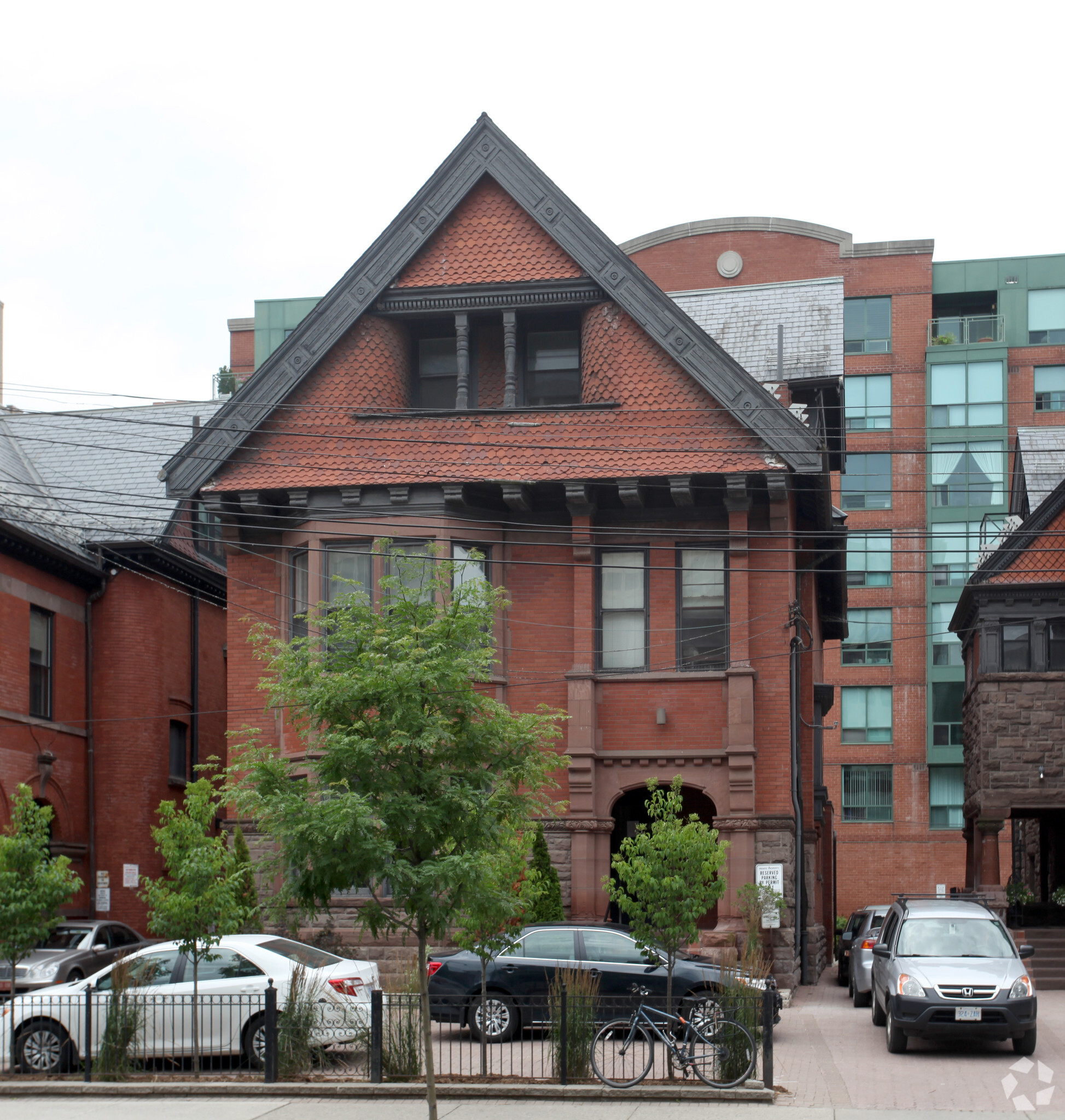 176 St George St, Toronto, ON for Rent