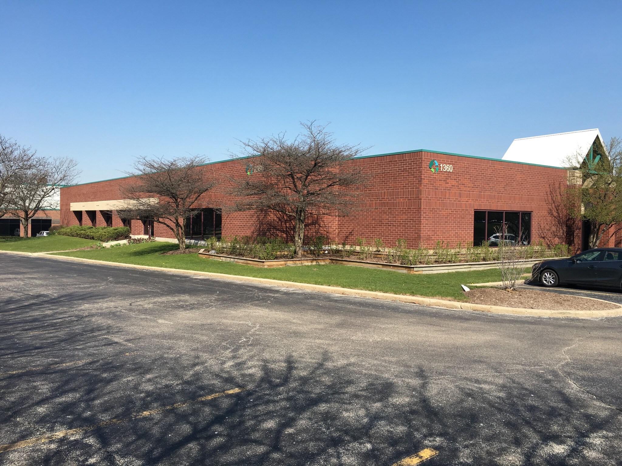 1360 N Wood Dale Rd, Wood Dale, IL for Rent