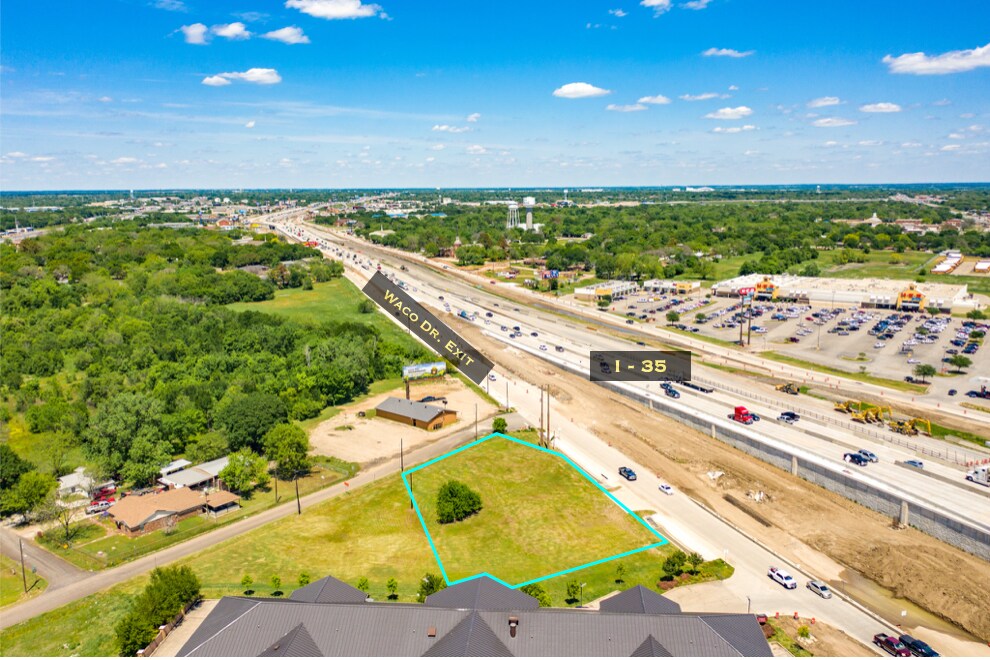 906 N IH-35, Waco, TX for Sale