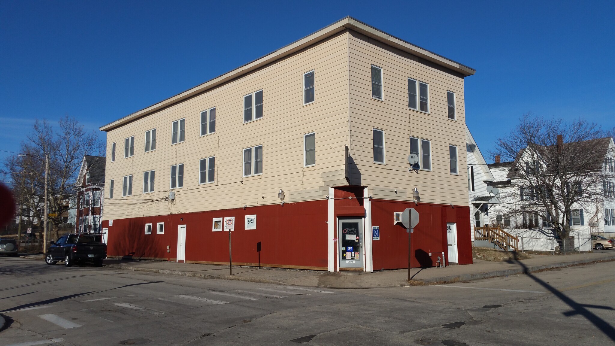 250 Laurel St Manchester, NH 03103 MultiFamily Property for Sale on