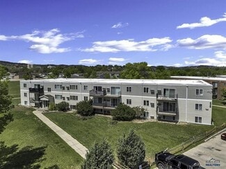 Rapid City, SD Apartments - 426 & 434 E Fairmont Blvd