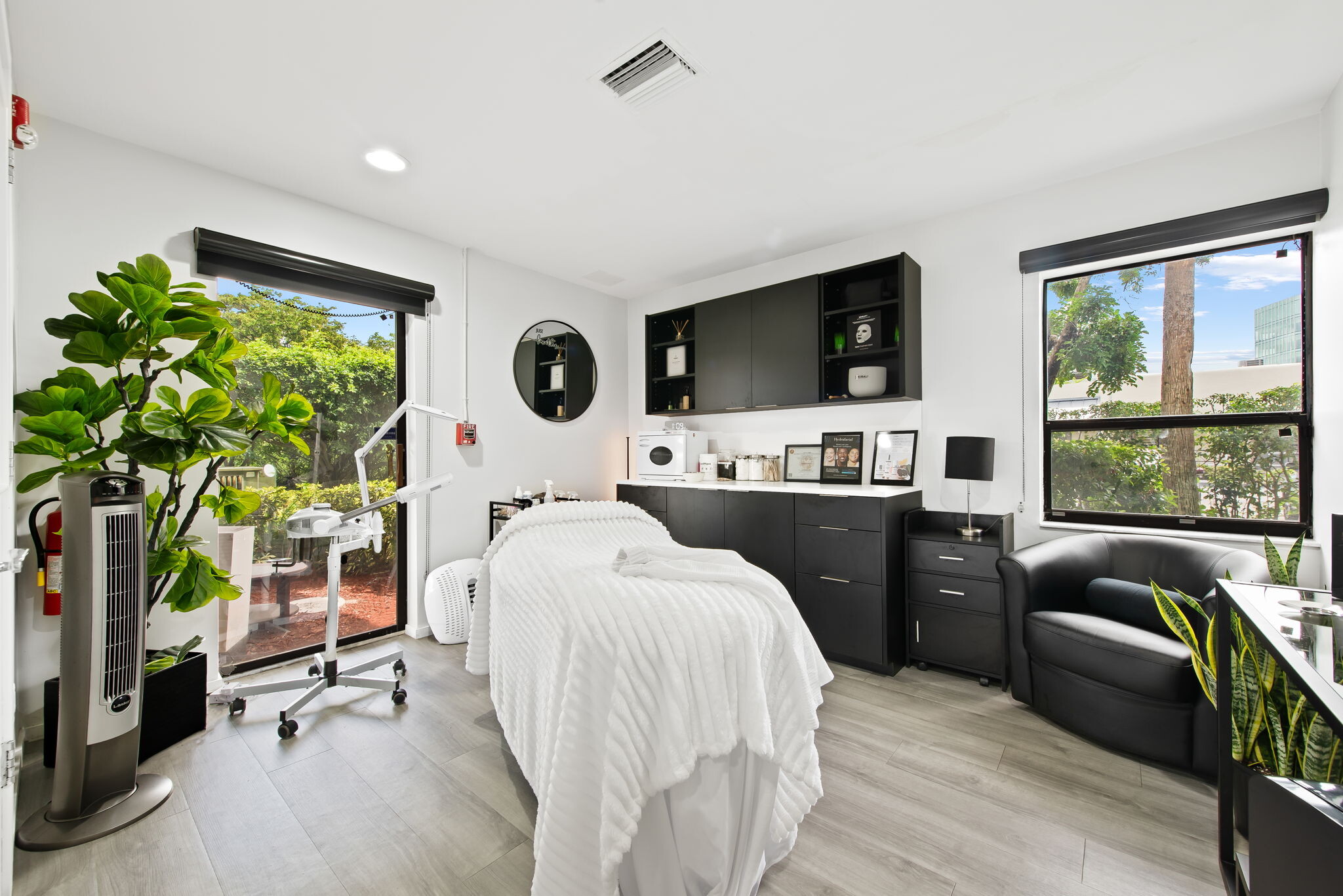825-875 Meadows Rd, Boca Raton, FL for Rent