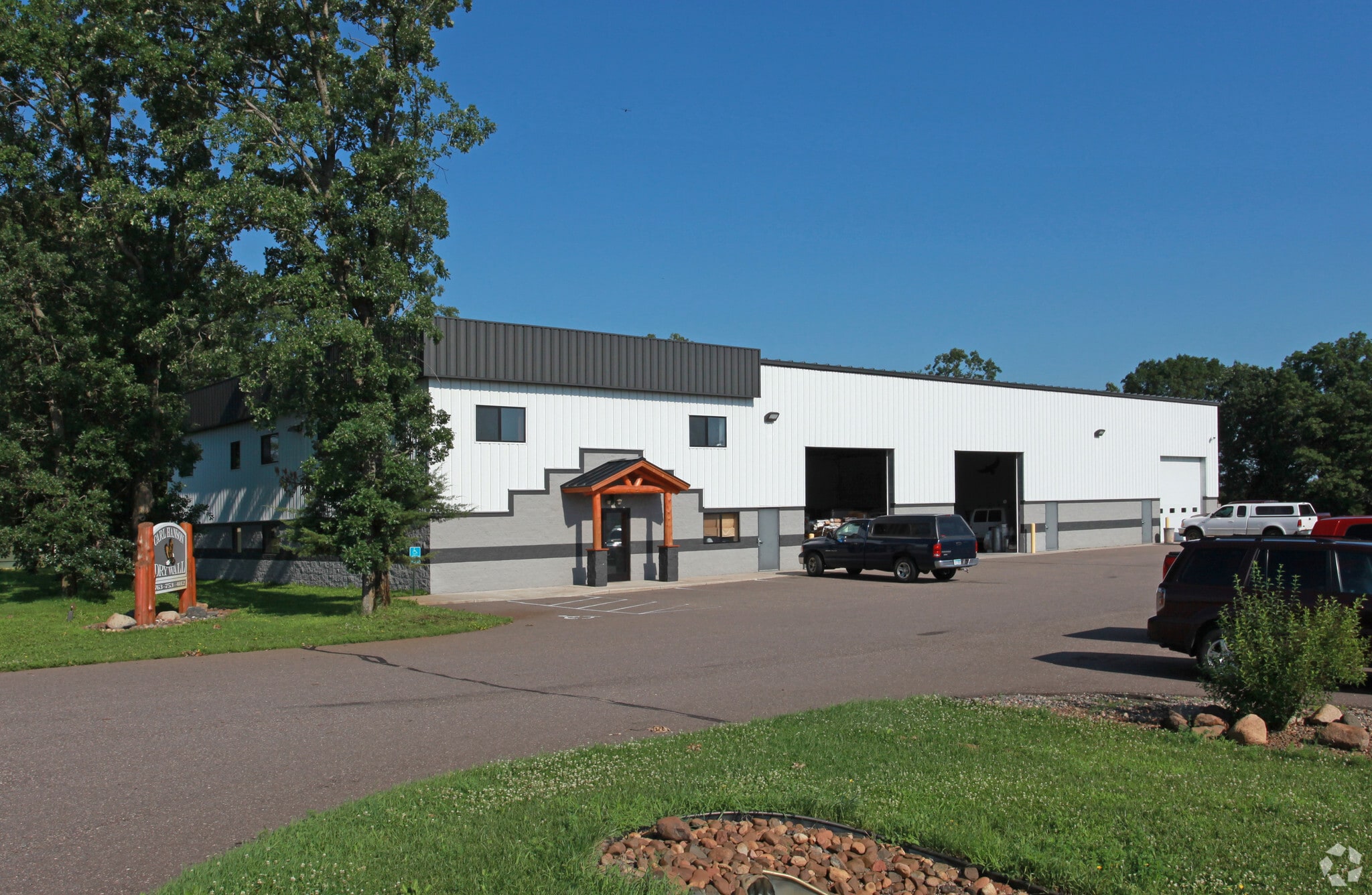 19580 Tamarack St NW, Cedar, MN for Sale