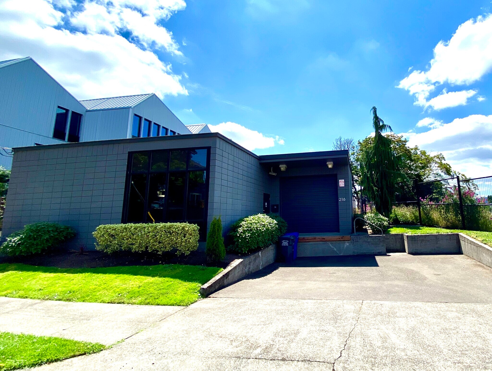 216 N Tillamook St, Portland, OR for Rent