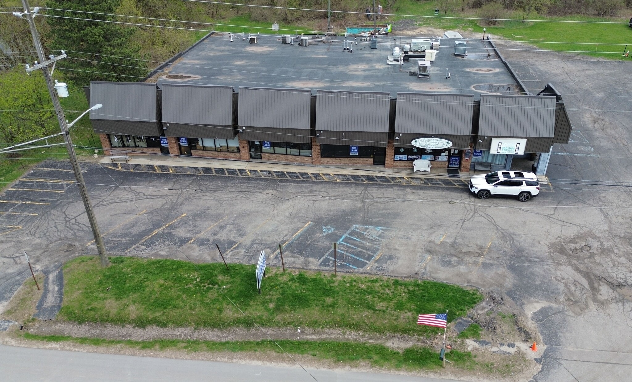 1575-1605 S Ortonville Rd, Ortonville, MI for Rent