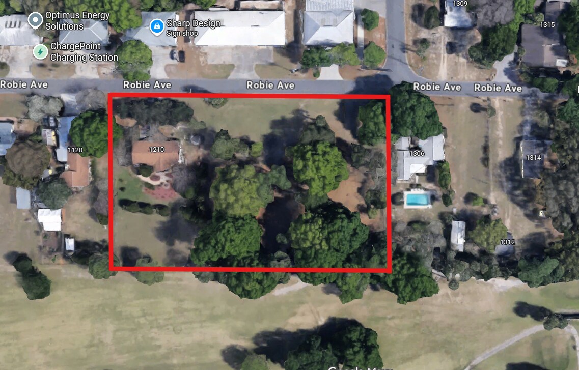 1210 Robie Ave, Mount Dora, FL for Sale