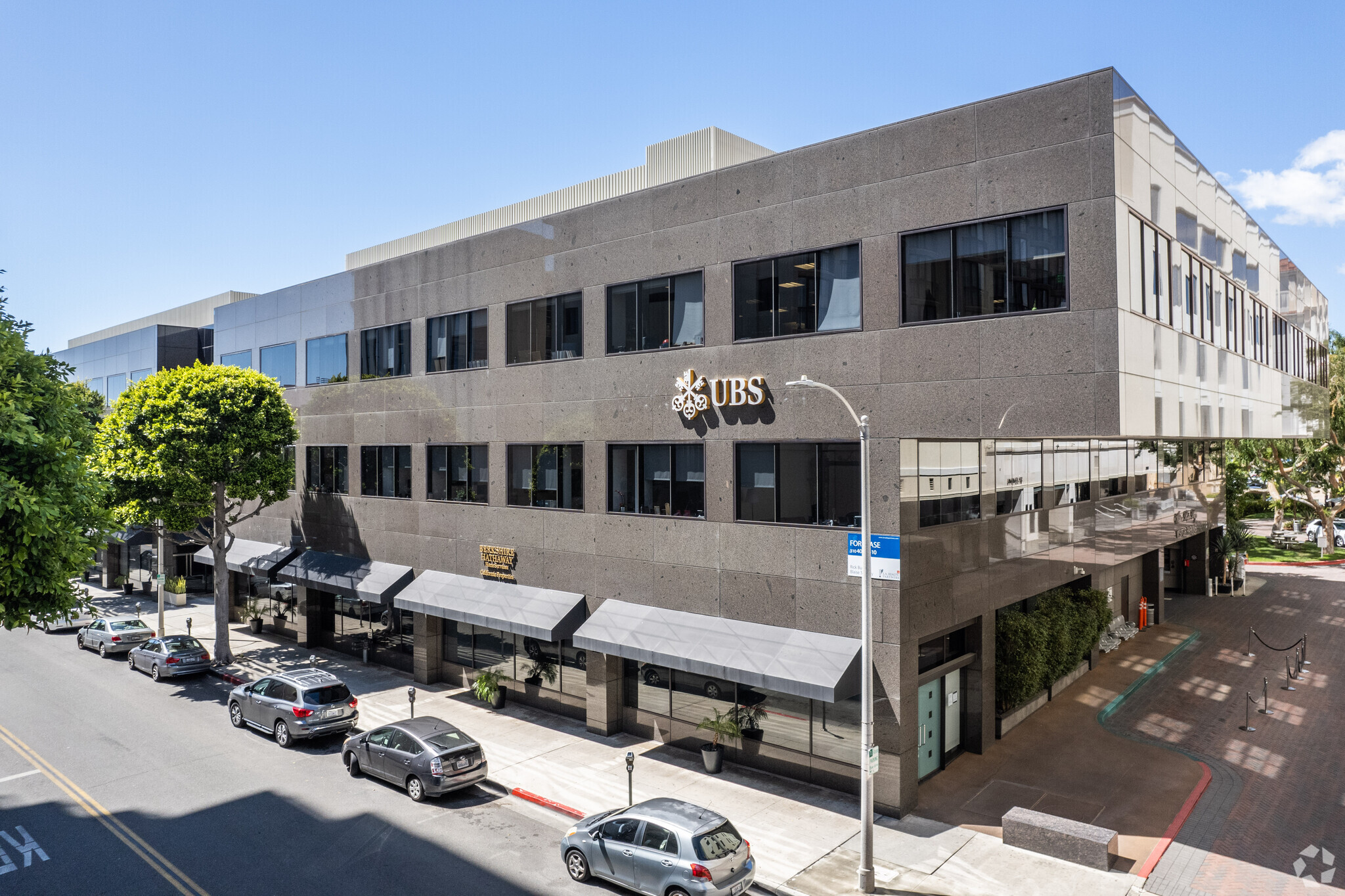 131 S Rodeo Dr, Beverly Hills, CA for Rent