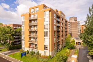 Saint-Laurent, QC undefined - 1055 Boul De La Côte-Vertu