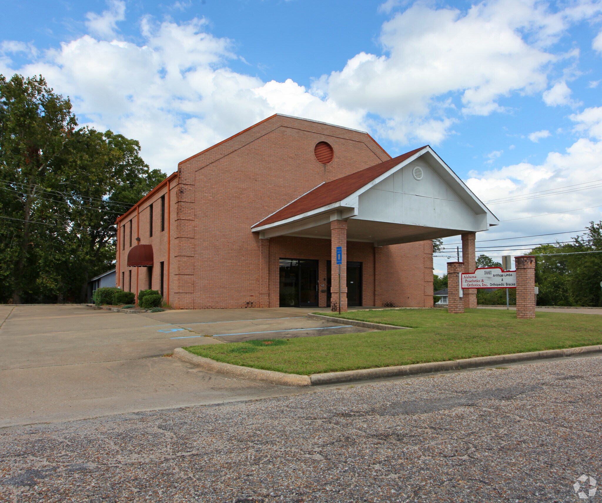 1441 Narrow Lane Pky, Montgomery, AL for Sale