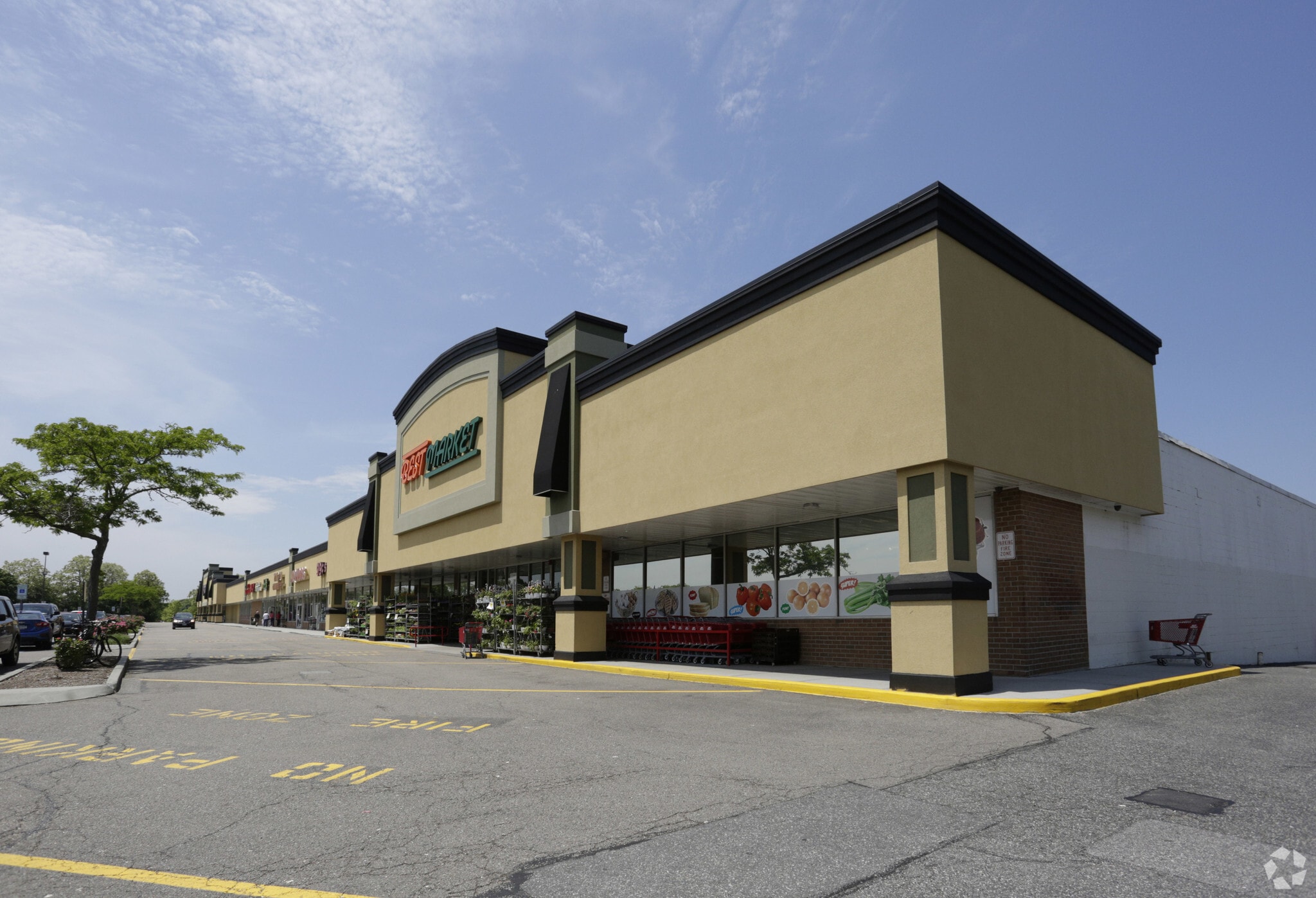 1088-1791 Old Country Rd, Riverhead, NY for Rent