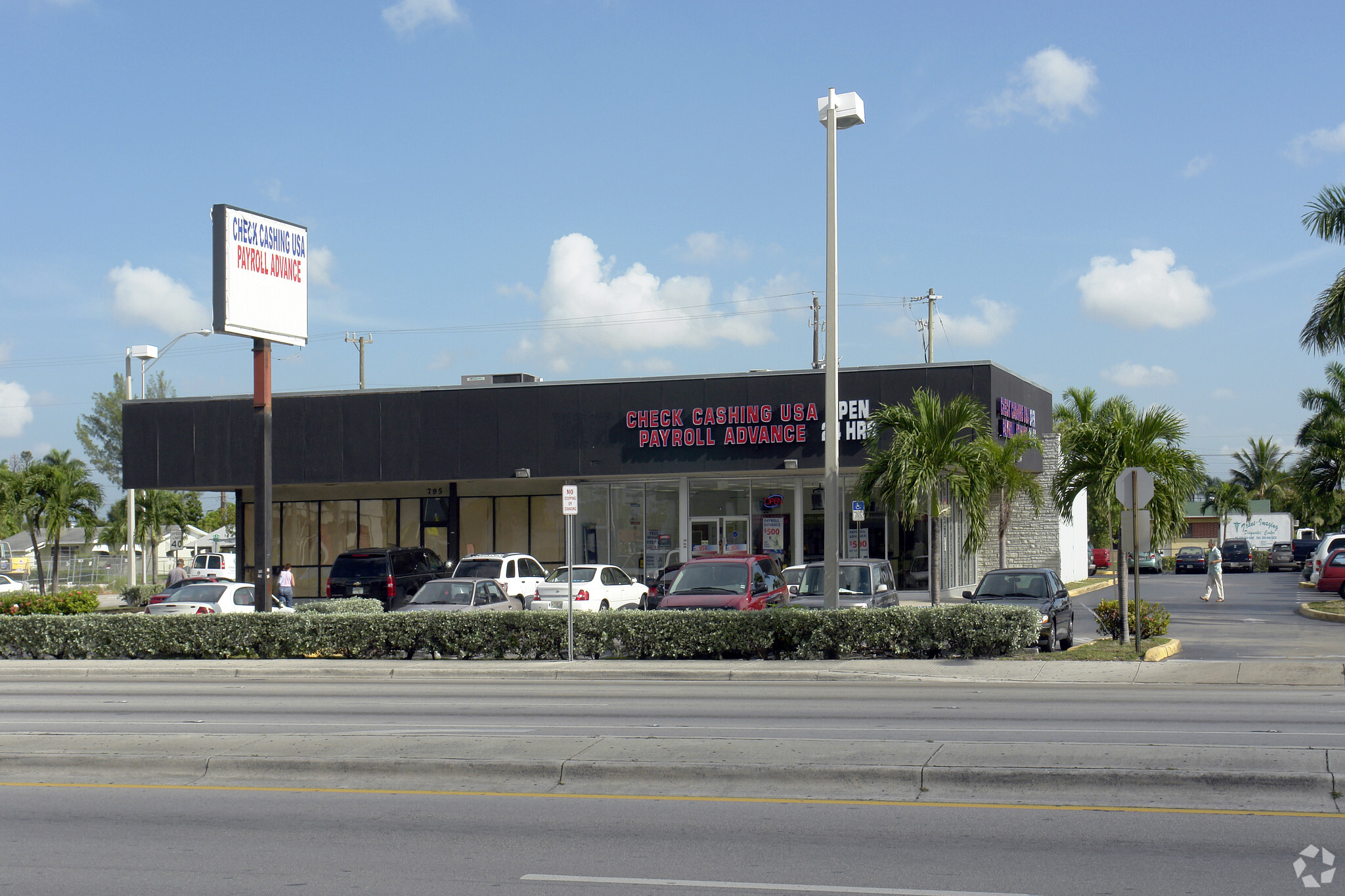 795 W 49th St, Hialeah, FL for Rent