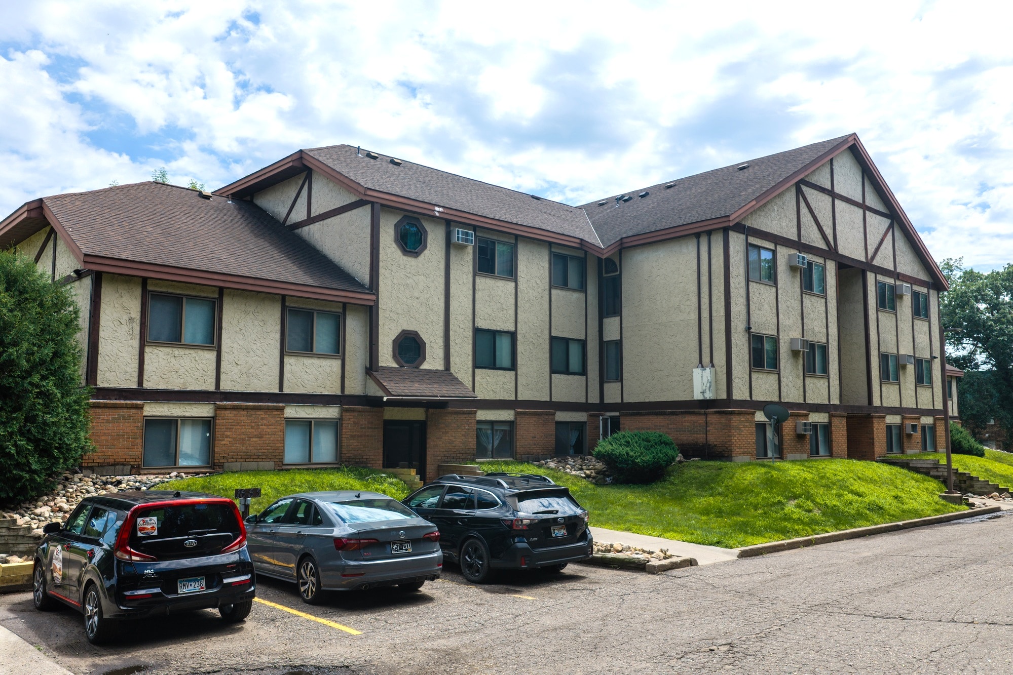 835 Driftwood Dr, Saint Cloud, MN for Sale