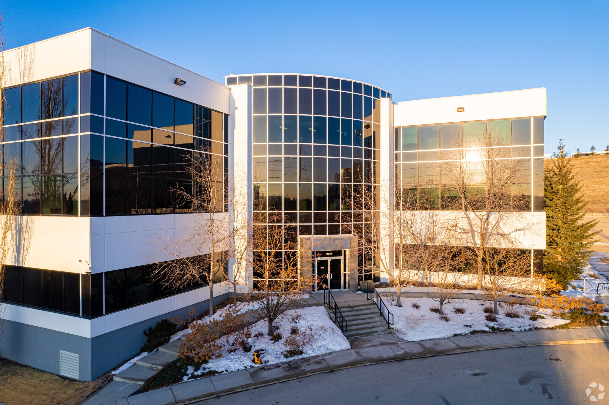 6835 Railway St SE, Calgary, AB for Rent