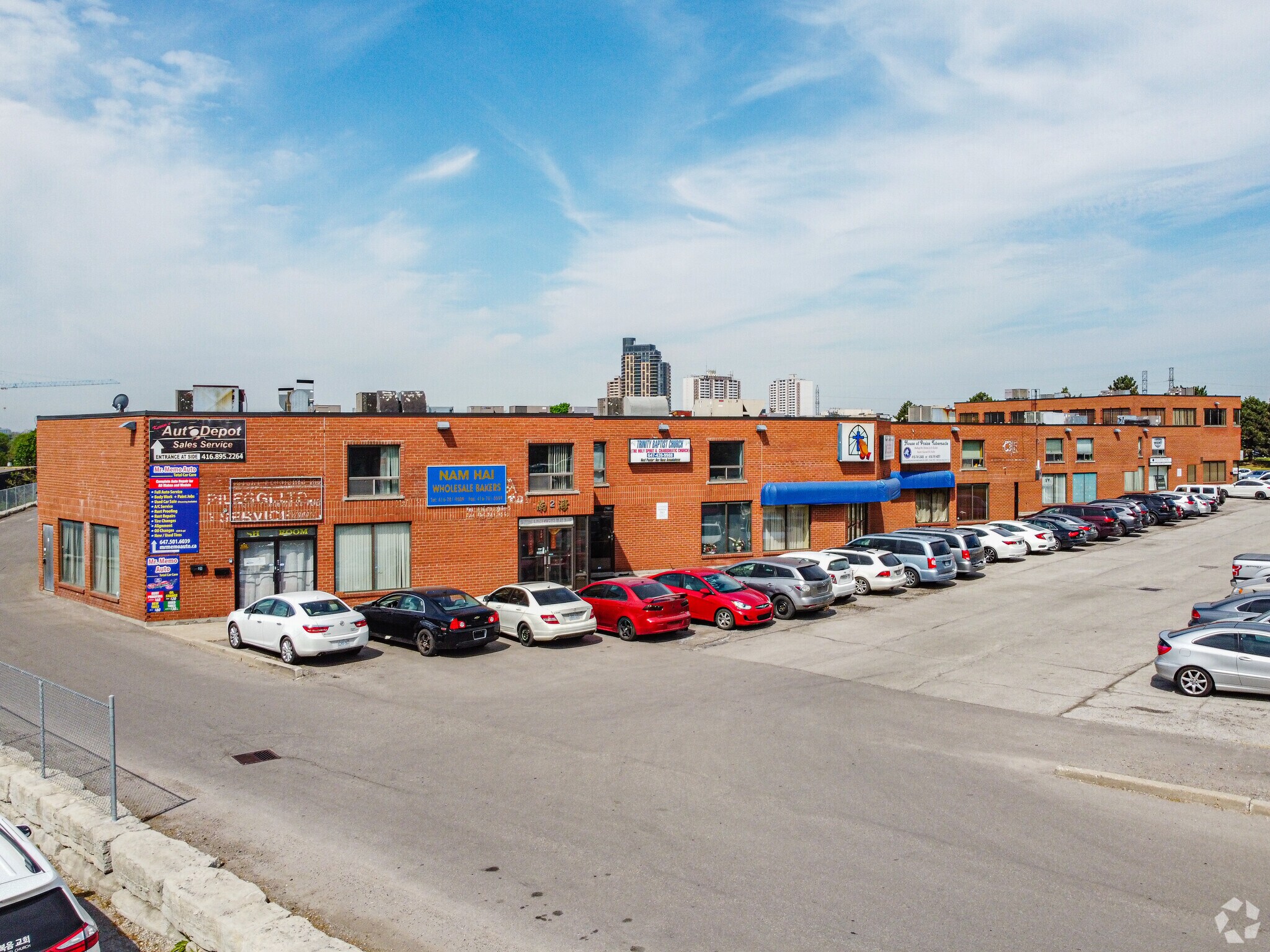 800 Arrow Rd, Toronto, ON for Sale