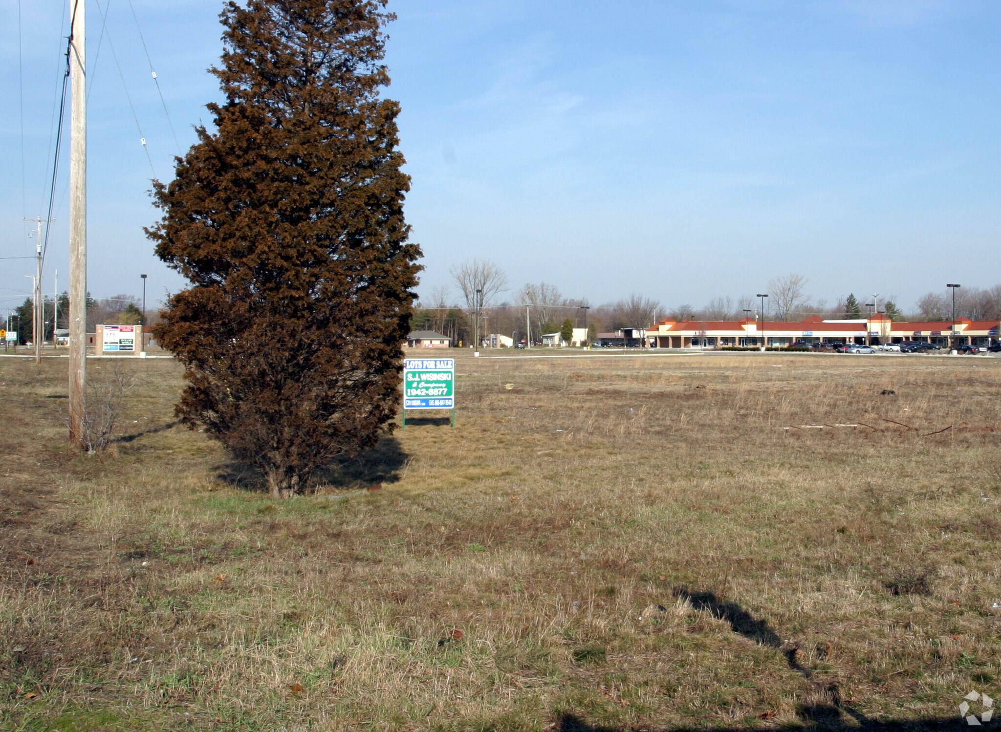 1150 E Sternberg Rd, Norton Shores, MI for Sale