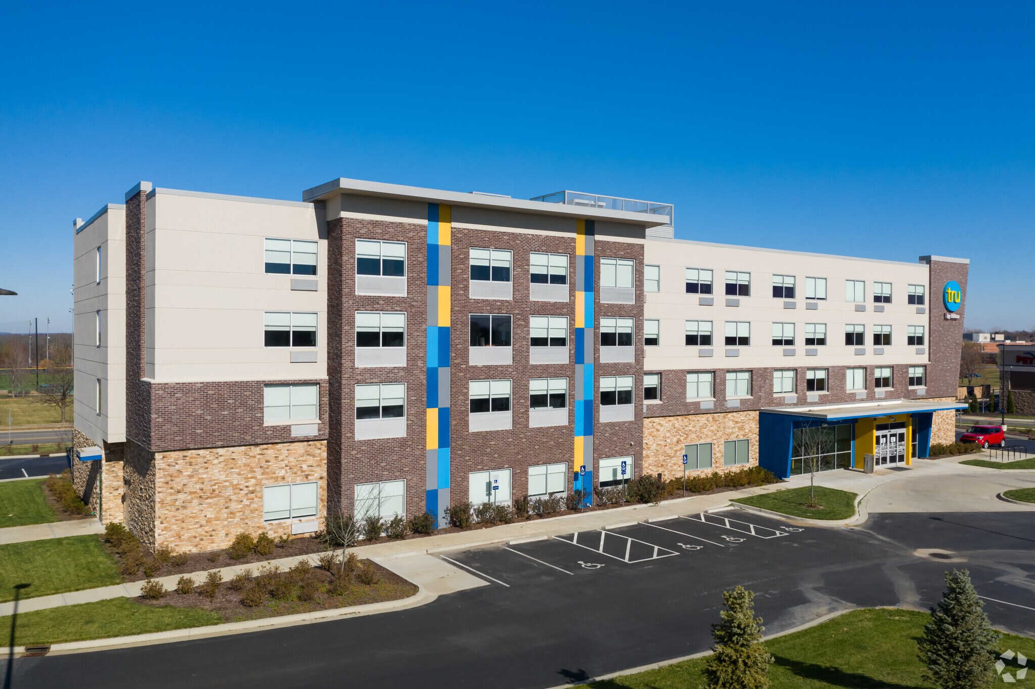 510 Wakarusa Dr, Lawrence, KS for Sale