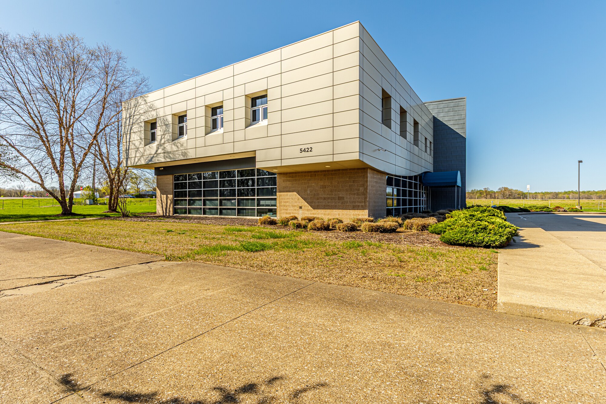 5422 Darlington Rd, Newburgh, IN for Sale